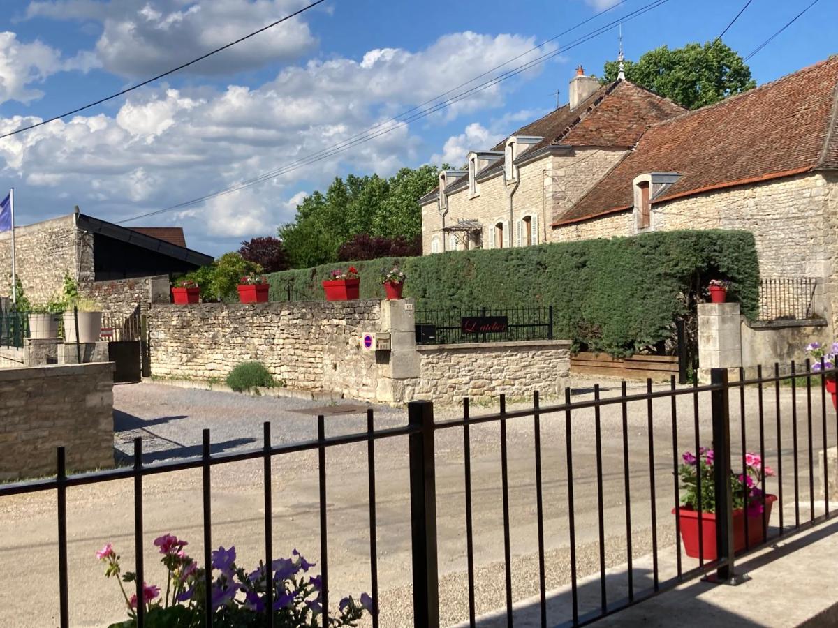 Hotel L'Aubergiste Corcelles-les-Arts Esterno foto